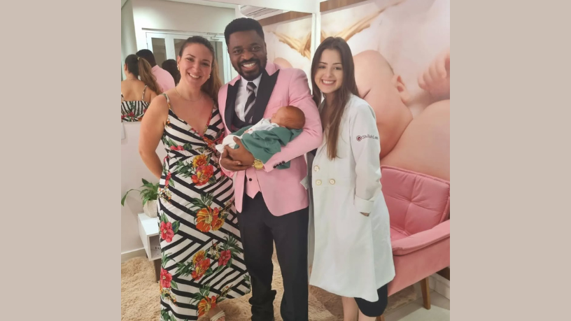 A exposição a metais pesados representa riscos invisíveis à fertilidade, como observa Oluwatosin Tolulope Ajidahun em suas análises.