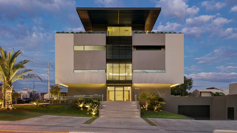 A retomada do diálogo com instituições financeiras, ressalta Rodrigo Gonçalves Pimentel, exige transparência, planejamento e uma estratégia jurídica bem estruturada.