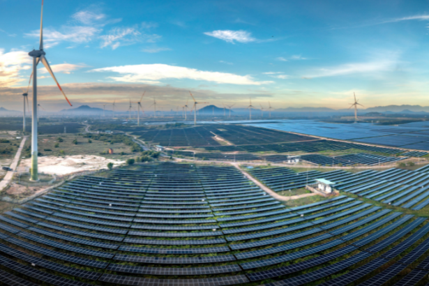 Alex Nabuco dos Santos destaca que água e energia solar são pilares do novo urbanismo e elevam eficiência das cidades.