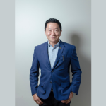 Milton Seigi Hayashi destaca a importância de cursos e especialização para evoluir na cirurgia plástica.