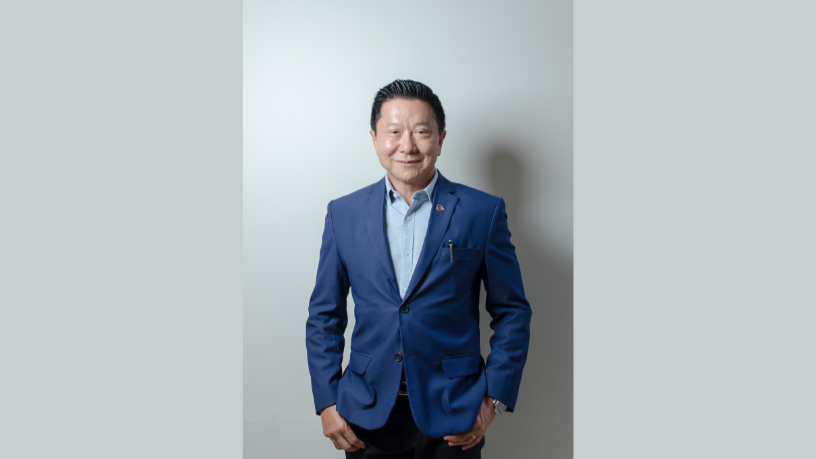 Milton Seigi Hayashi destaca a importância de cursos e especialização para evoluir na cirurgia plástica.