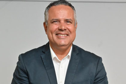 Infraestrutura para captação e reúso de água em plantas industriais segundo Elmar Juan Passos Varjão Bomfim como estratégia de eficiência hídrica. Conteúdo de Elmar Juan Passos Varjão Bomfim.