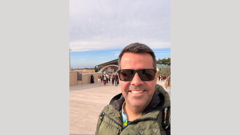 Ao abordar a medicina de alta precisão, Vinicius Tadeu Sattin Rodrigues explica como ela fortalece a proteção de mulheres com maior vulnerabilidade genética e amplia as estratégias de prevenção.