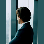 Planejamento financeiro e longevidade: como o dinheiro influencia viver mais e melhor? Entenda neste artigo com Ian dos Anjos Cunha no centro da análise.